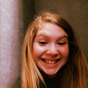 Meet your Posher, Madelyn